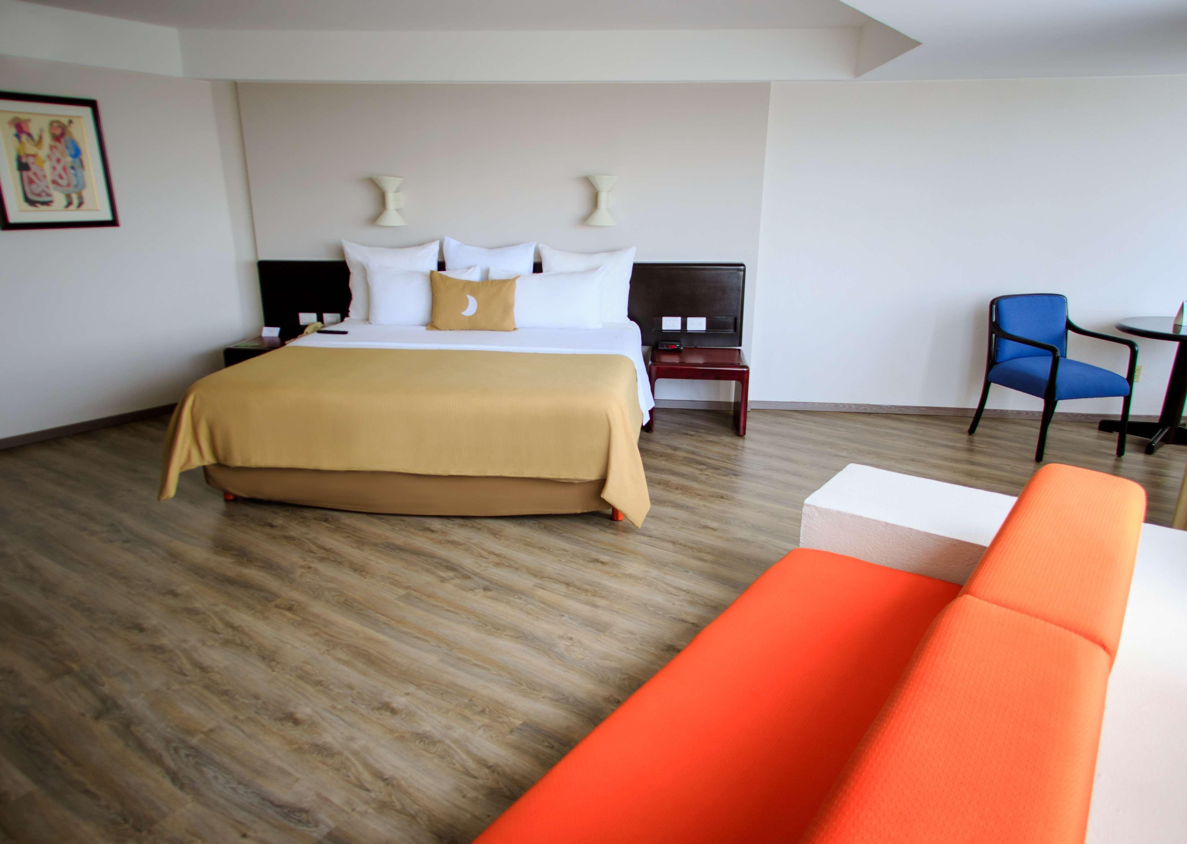 Grand Cantalagua Hotel Morelia, BW Signature Collection Экстерьер фото A room at the hotel