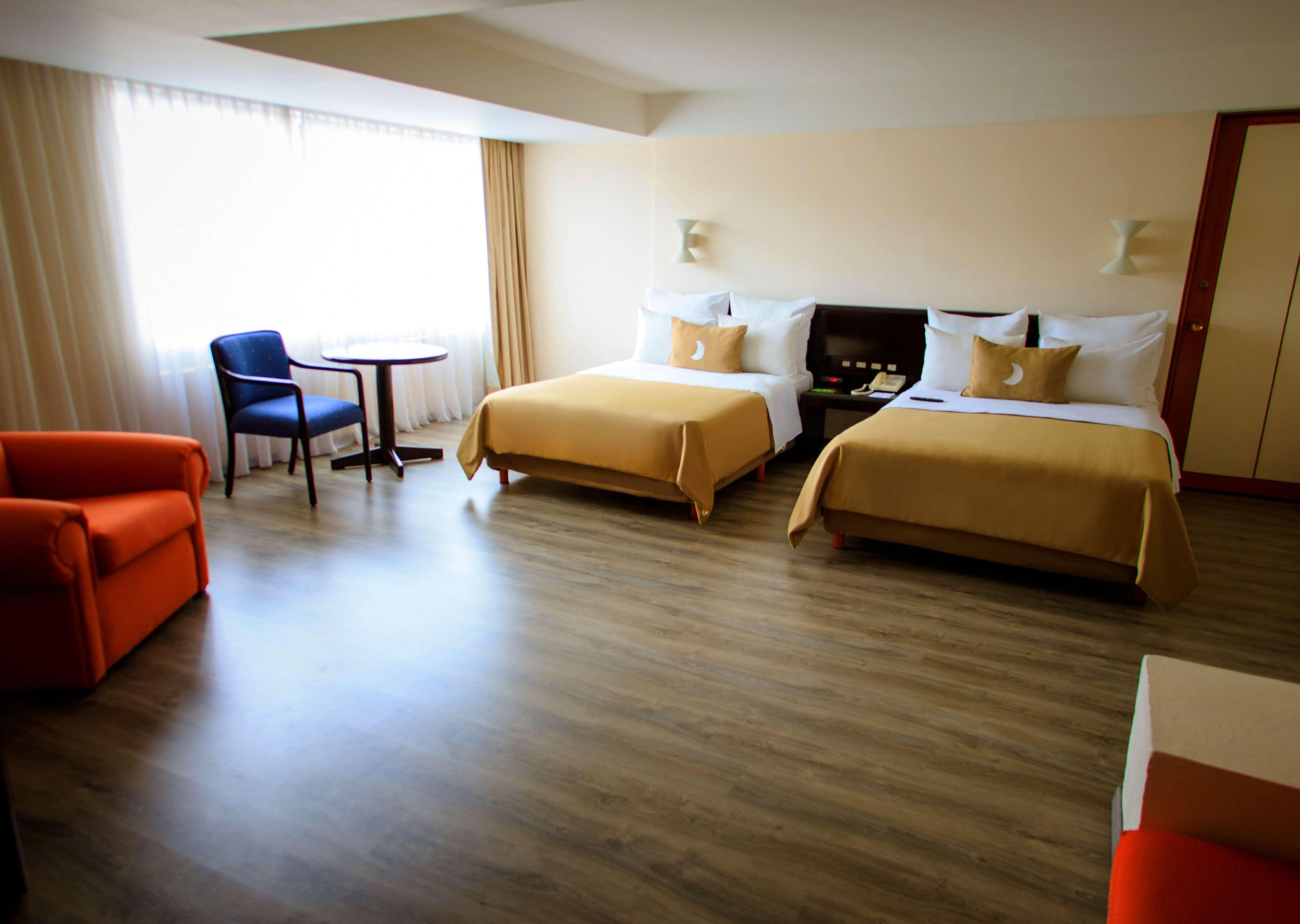Grand Cantalagua Hotel Morelia, BW Signature Collection Экстерьер фото A room at the hotel