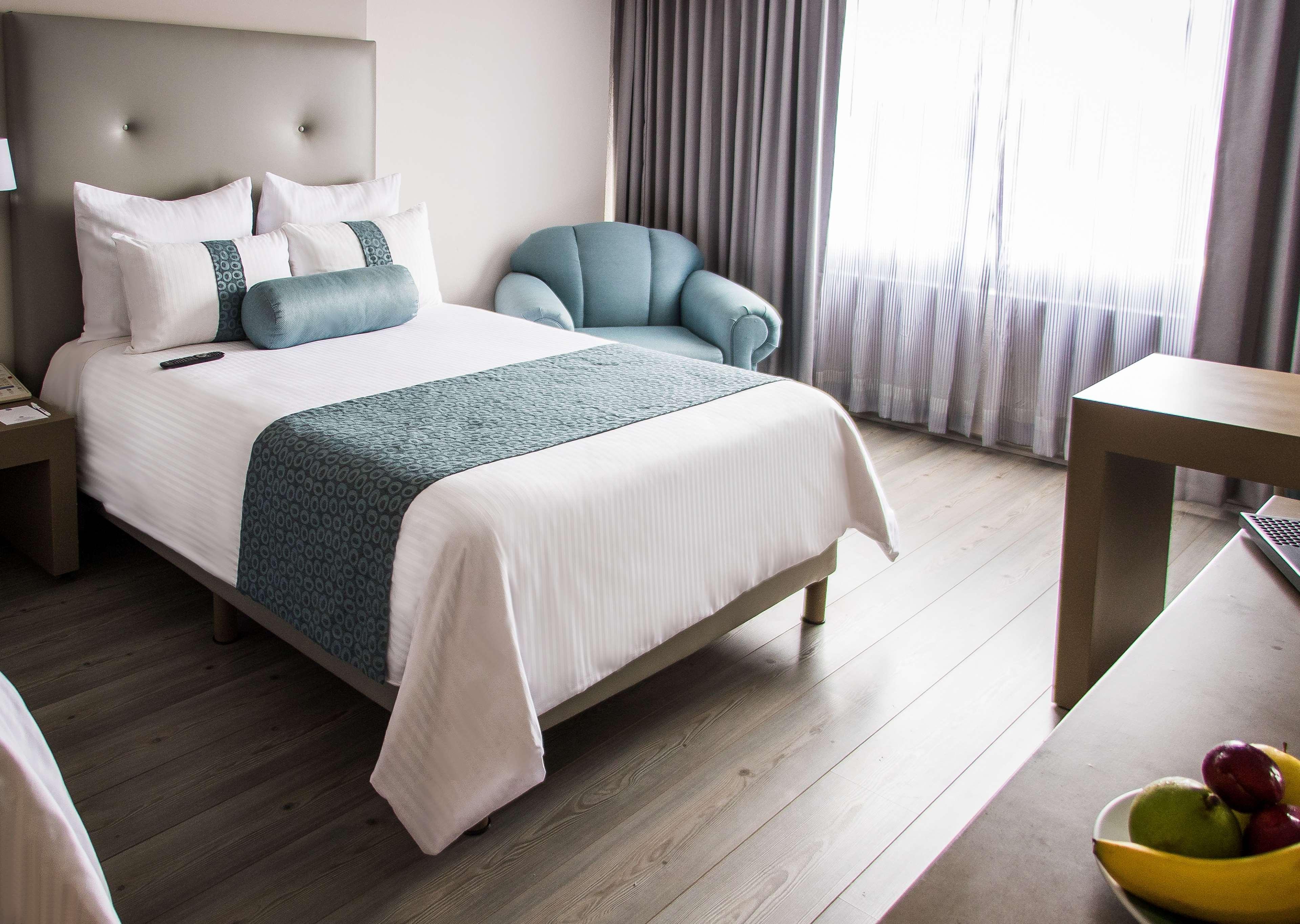 Grand Cantalagua Hotel Morelia, BW Signature Collection Экстерьер фото A room at the hotel