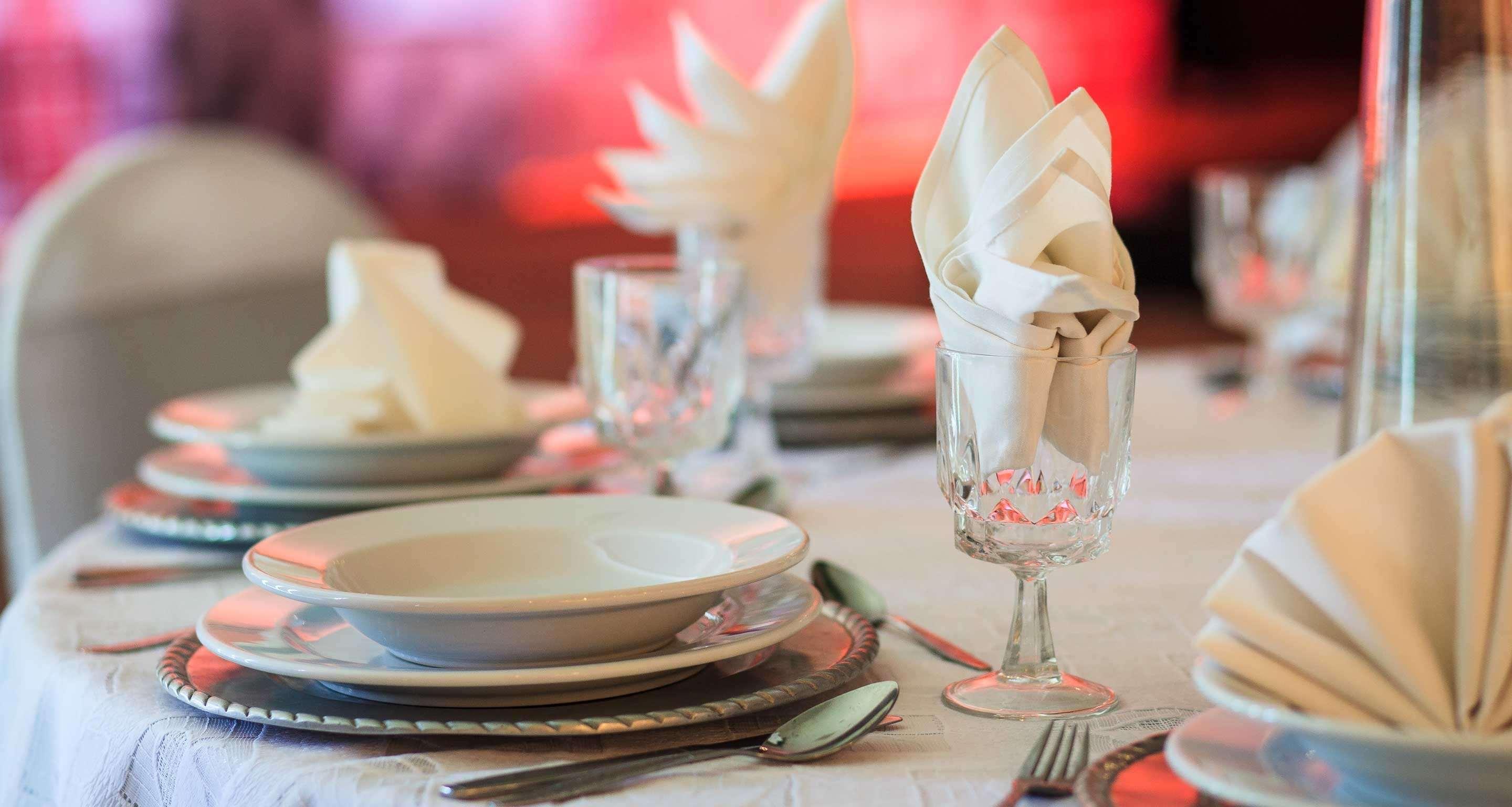 Grand Cantalagua Hotel Morelia, BW Signature Collection Экстерьер фото A table set for fine dining