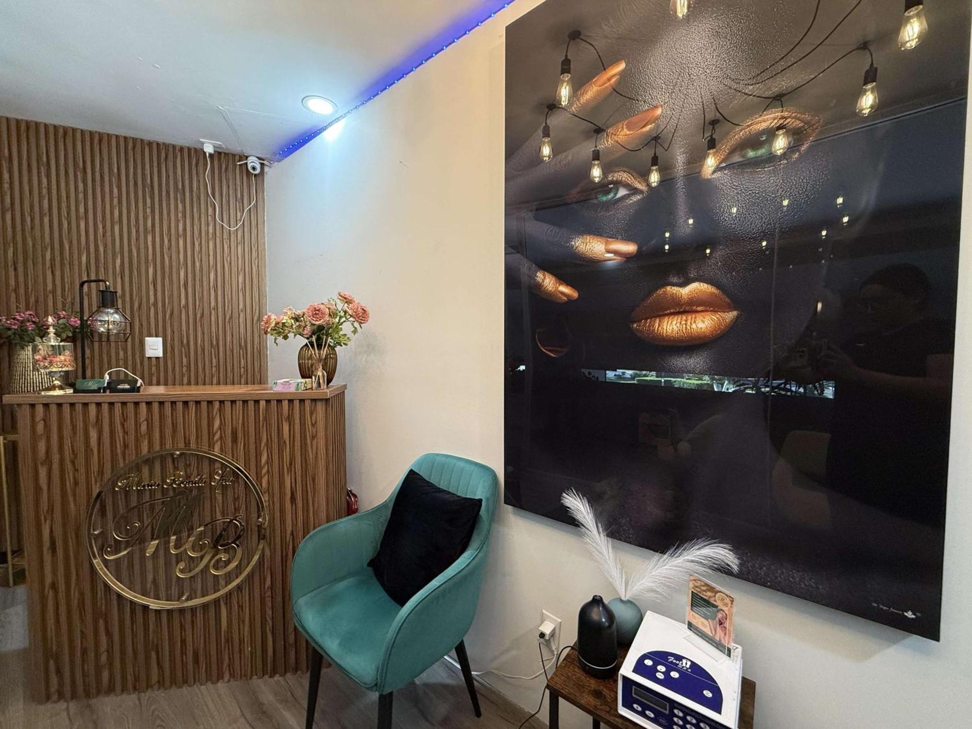 Grand Cantalagua Hotel Morelia, BW Signature Collection Экстерьер фото The interior of a medical spa in the UK