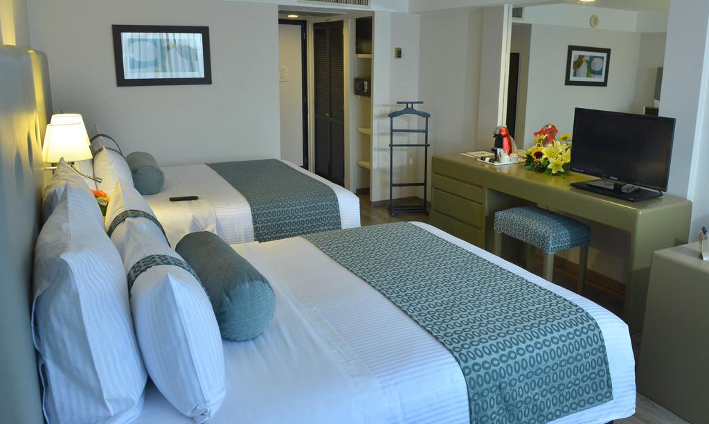 Grand Cantalagua Hotel Morelia, BW Signature Collection Экстерьер фото A room at the hotel