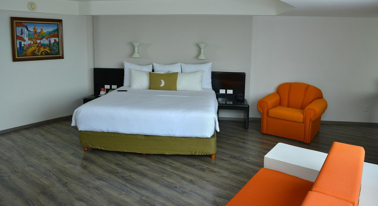 Grand Cantalagua Hotel Morelia, BW Signature Collection Экстерьер фото A room at the hotel