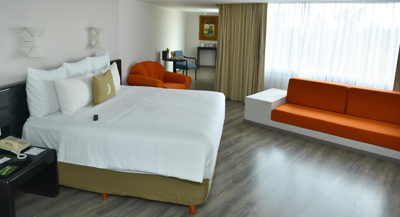 Grand Cantalagua Hotel Morelia, BW Signature Collection Экстерьер фото A room at the hotel